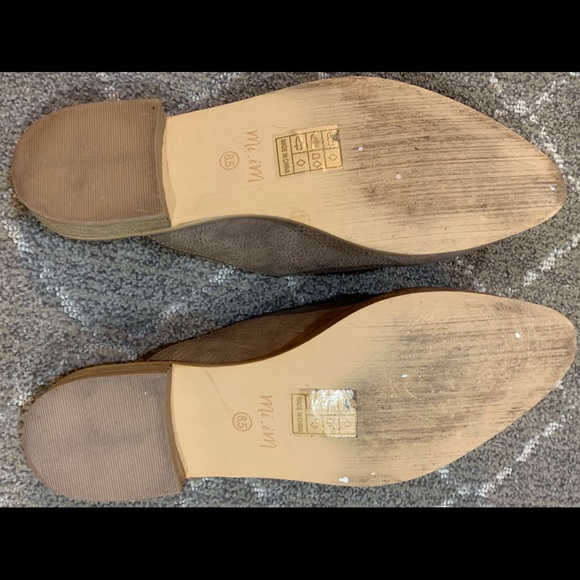 Shoes - Picture 4 of 4